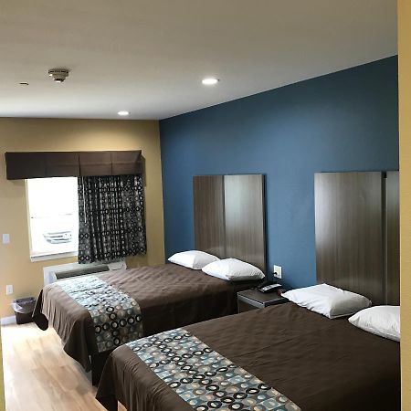Deluxe Inn & Suites - Baytown Exterior photo