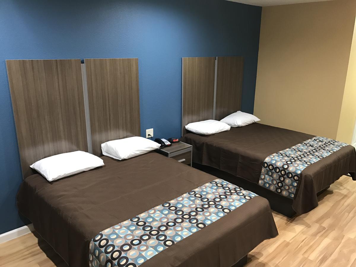 Deluxe Inn & Suites - Baytown Exterior photo