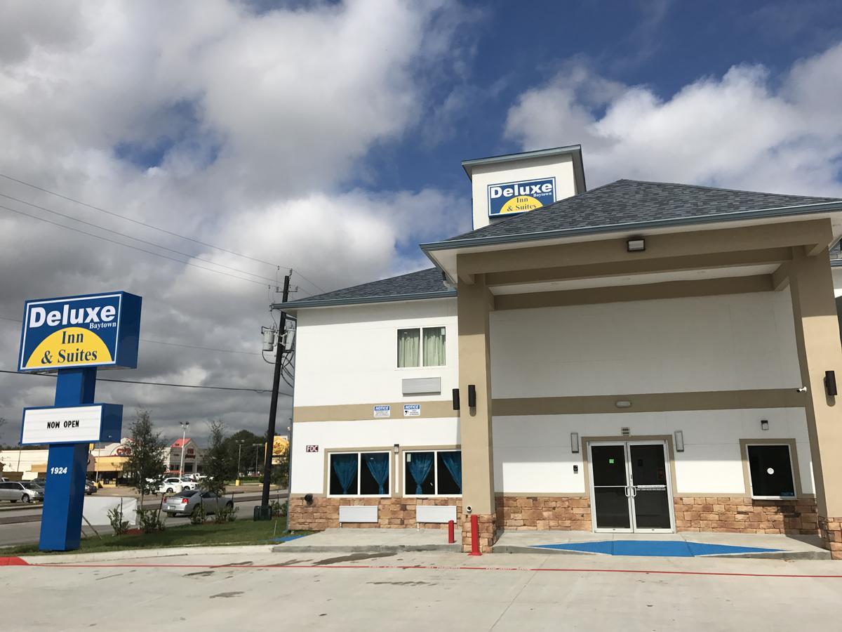 Deluxe Inn & Suites - Baytown Exterior photo