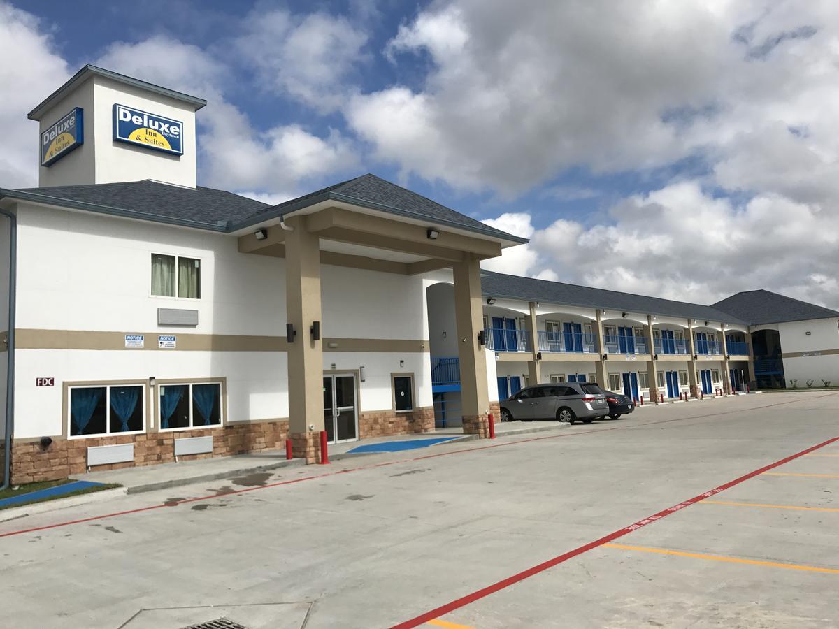 Deluxe Inn & Suites - Baytown Exterior photo